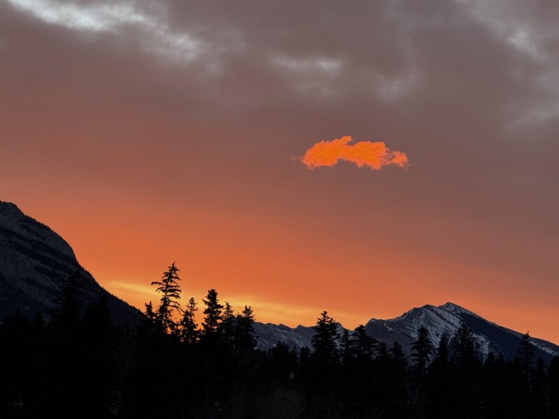 Dawn - departing from Canmore to Icefields Parkway, Lake Louise to Jasper. Image Image © PlanetSKI
